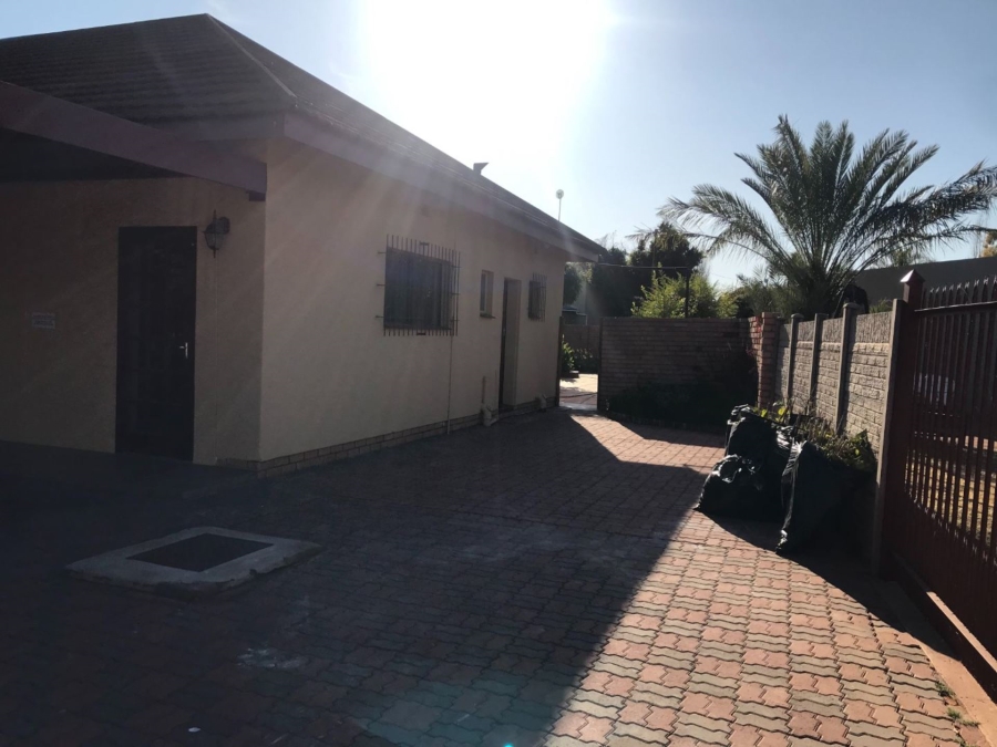 4 Bedroom Property for Sale in Oosterville Northern Cape